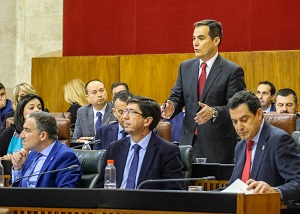 Jos� Antonio Nieto, portavoz del Grupo Popular, en la sesi�n de control