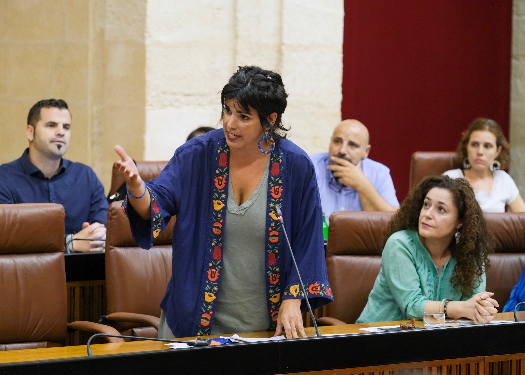 La portavoz del Grupo Adelante Andaluca, Teresa Rodrguez, se dirige al presidente de la Junta de Andaluca