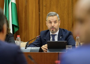 El consejero de Hacienda, Industria y Energa, Juan Bravo, presenta en comisin el proyecto de Presupuestos de la Comunidad Autnoma para 2020 