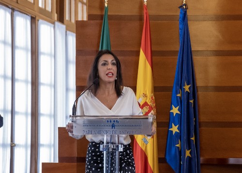 La presidenta del Parlamento de Andaluca, Marta Bosquet, pronuncia un discurso en el acto de toma de posesin del presidente de la Cmara de Cuentas de Andaluca 
