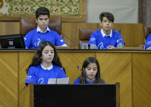 Intervencin de dos nias para exponer sus reflexiones y propuestas 