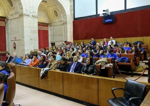 Alcaldes, concejales y delegados acompaaron a los representantes de los colegios asistentes 