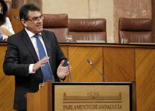 El diputado Rafael Segovia, del Grupo Vox, formula una interpelacin relativa a poltica general en personas mayores y pensiones no contributivas 