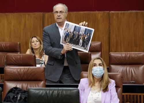 Por el Grupo Socialista, Juan Pablo Durn se dirige al consejero de Salud y Familias 