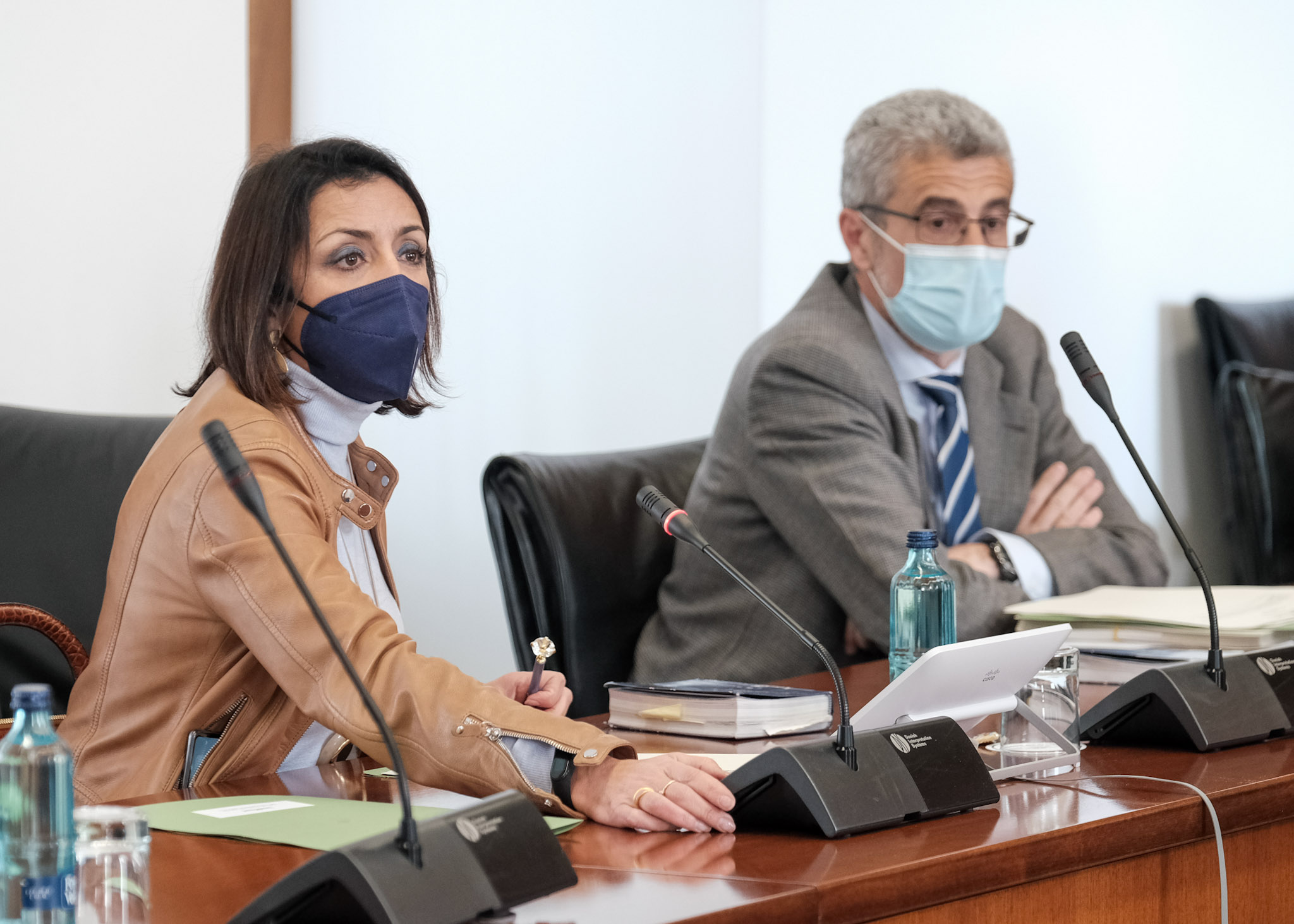  La presidenta del Parlamento, Marta Bosquet, y el letrado mayor, ngel Marrero, en la Junta de Portavoces 