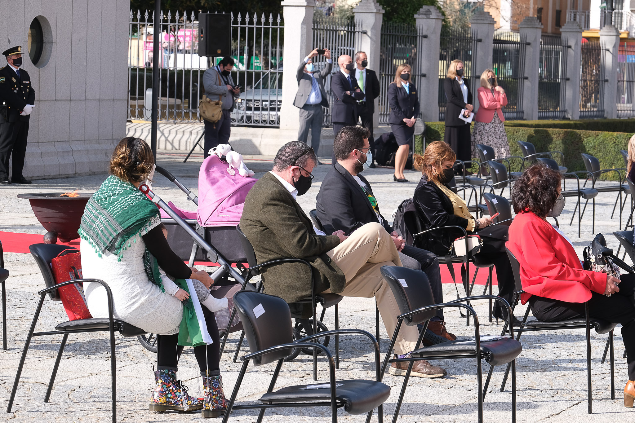 Los diputados no adscritos asisten a la celebraci�n de los actos institucionales del D�a de Andaluc�a 