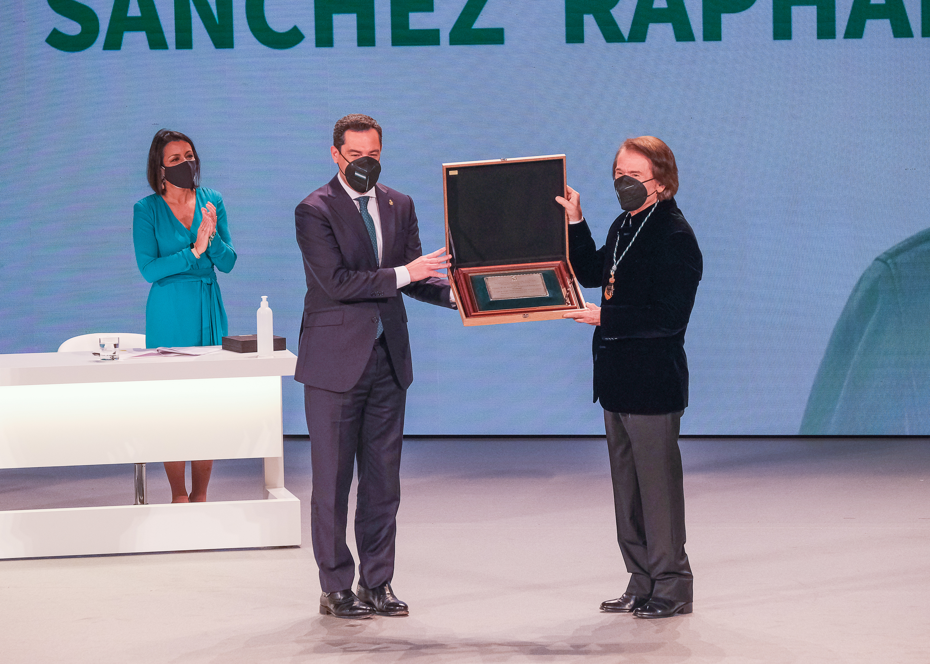 Rafael Martos S�nchez, Raphael, ha sido designado Hijo Predilecto de Andaluc�a 