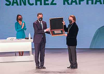 Rafael Martos S�nchez, Raphael, ha sido designado Hijo Predilecto de Andaluc�a 